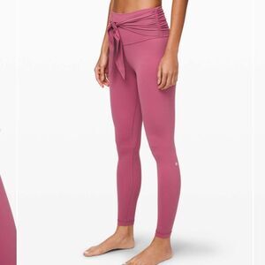 Lululemon Align Pant 28" *Wrap Waist
Moss Rose